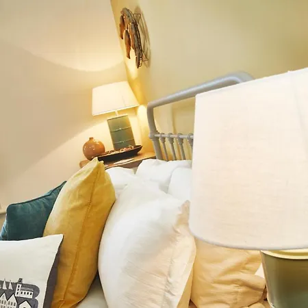 Bed and Breakfast Dillons Of Γουίτμπι