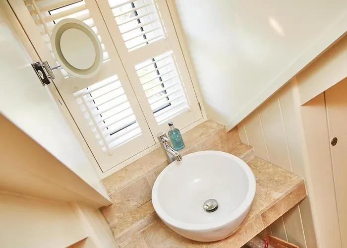 住宿加早餐酒店 Dillons Of 5*