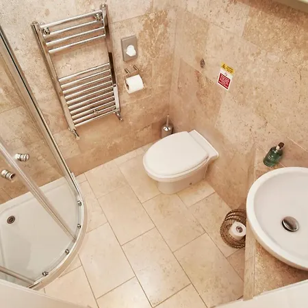 Bed & Breakfast Dillons Of 5*